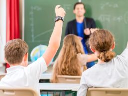 Information über den Stand der Abklärungen zu einem neuen Schulmodell für die Oberstufe