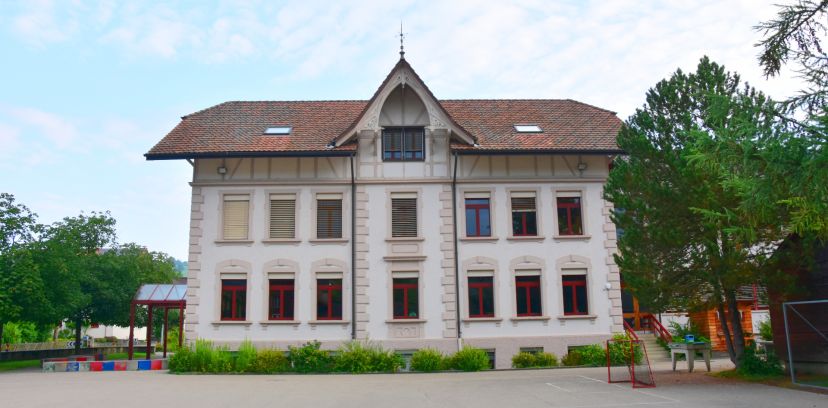Schulhaus Zäziwil